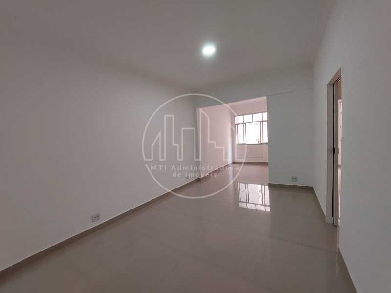 Apartamento à venda com 3 quartos, 110m² - Foto 4