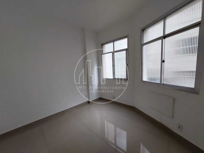 Apartamento à venda com 3 quartos, 110m² - Foto 10