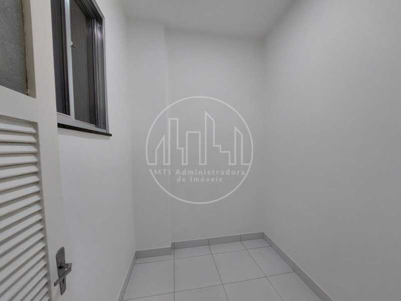 Apartamento à venda com 3 quartos, 110m² - Foto 25