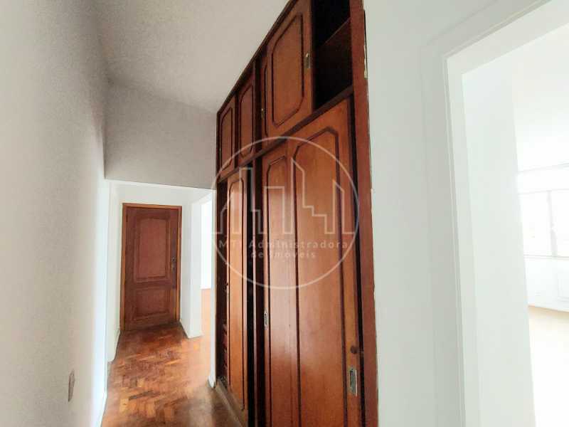 Apartamento à venda com 3 quartos, 135m² - Foto 5