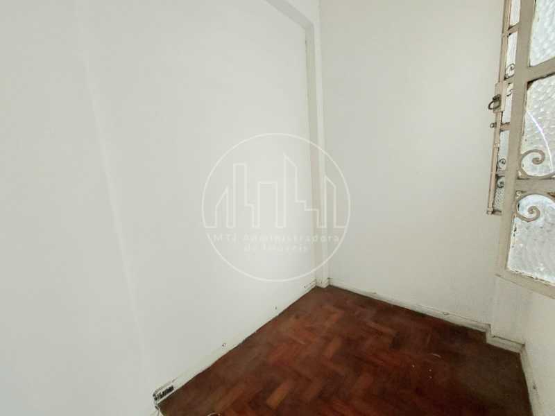 Apartamento à venda com 3 quartos, 135m² - Foto 23