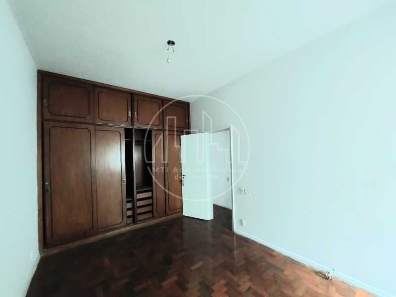 Apartamento à venda com 3 quartos, 135m² - Foto 13