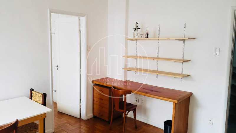 Apartamento à venda com 1 quarto, 43m² - Foto 2