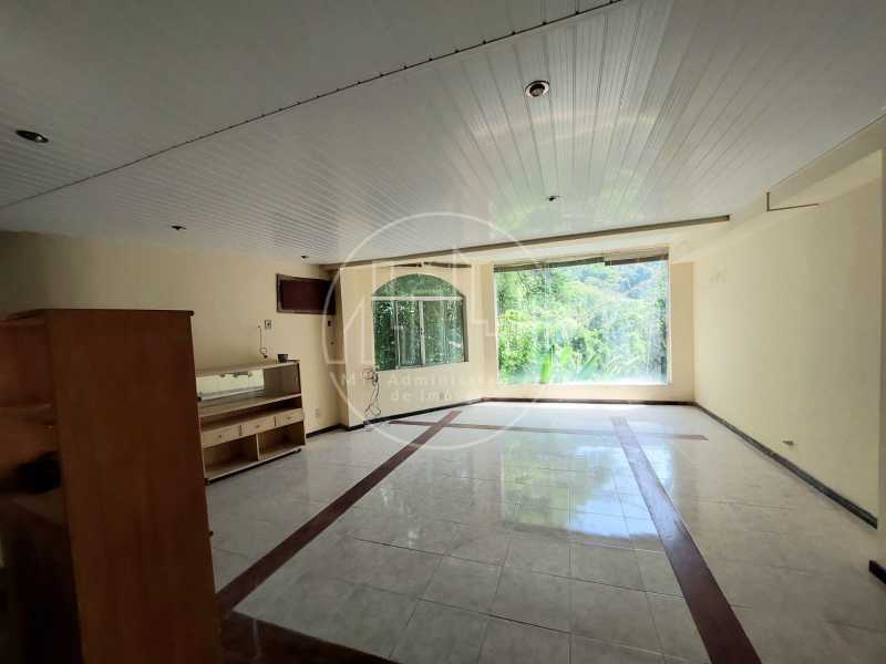 Casa à venda com 5 quartos, 1500m² - Foto 20