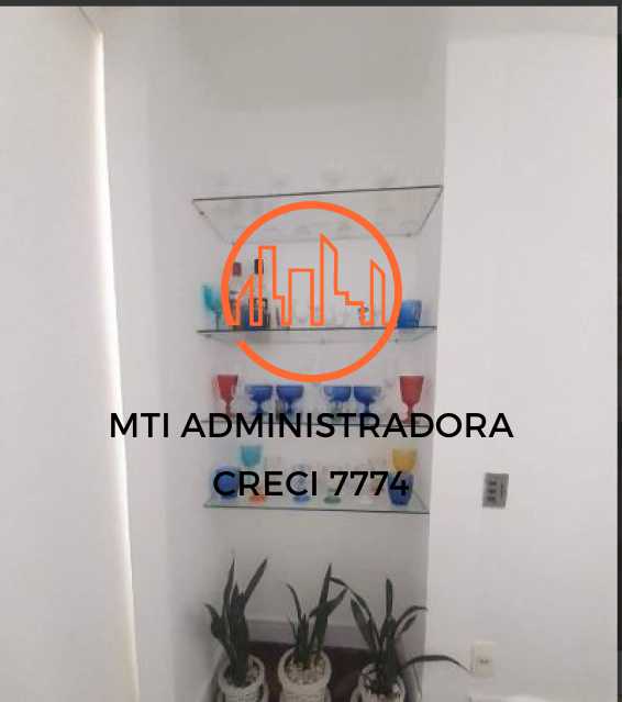 Apartamento à venda com 2 quartos, 70m² - Foto 11