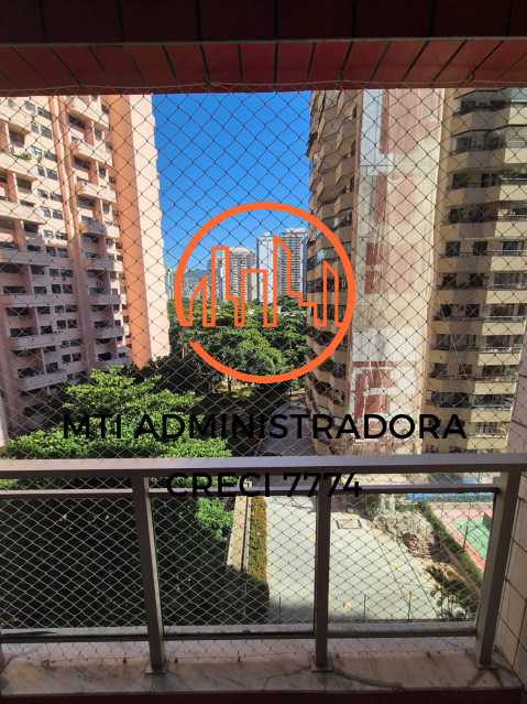 Apartamento à venda com 3 quartos, 91m² - Foto 1