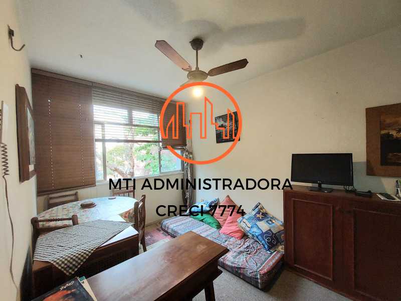 Apartamento à venda com 2 quartos, 50m² - Foto 3