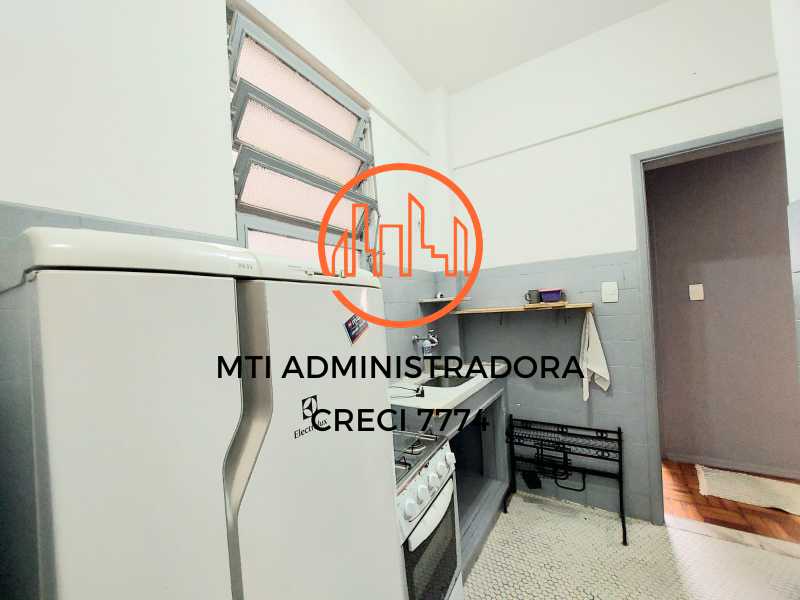 Apartamento para alugar com 1 quarto, 48m² - Foto 18