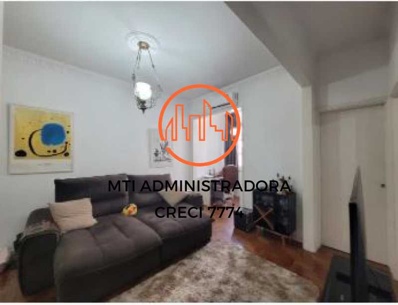 Apartamento à venda com 2 quartos, 75m² - Foto 4