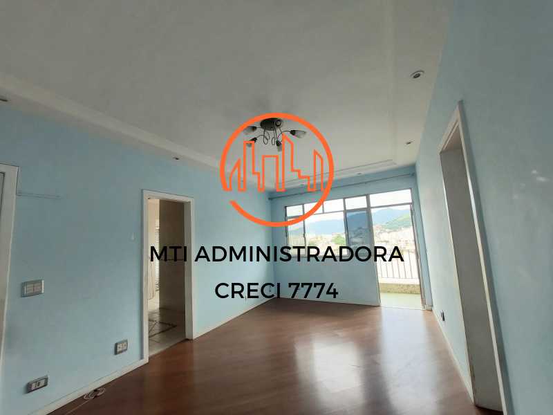 Apartamento à venda com 3 quartos, 114m² - Foto 2