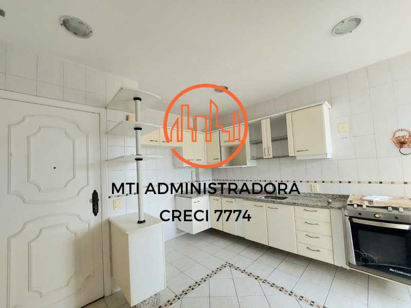 Apartamento à venda com 3 quartos, 114m² - Foto 19