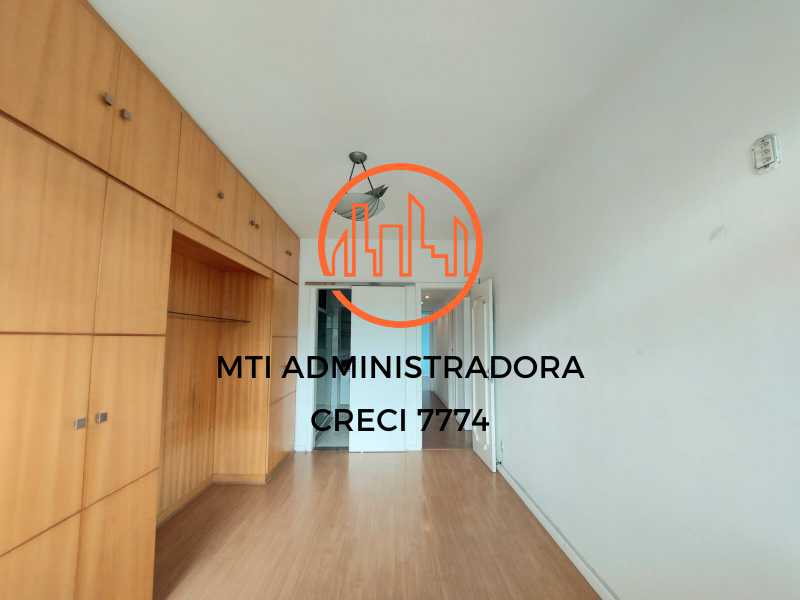 Apartamento à venda com 3 quartos, 114m² - Foto 14