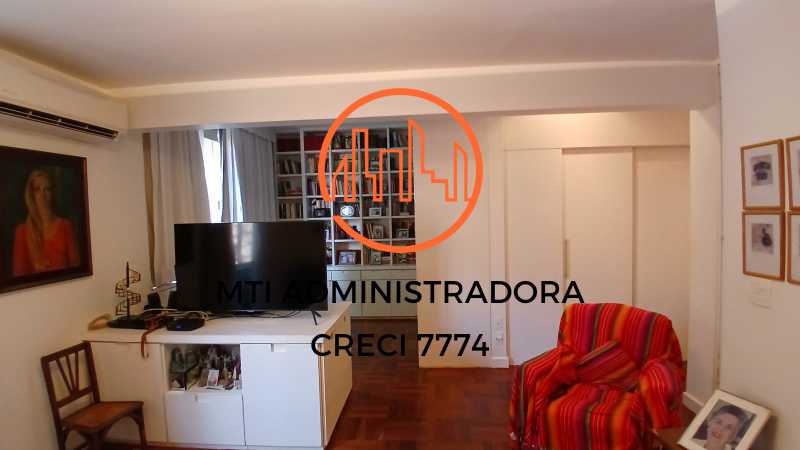 Apartamento à venda com 3 quartos, 160m² - Foto 18