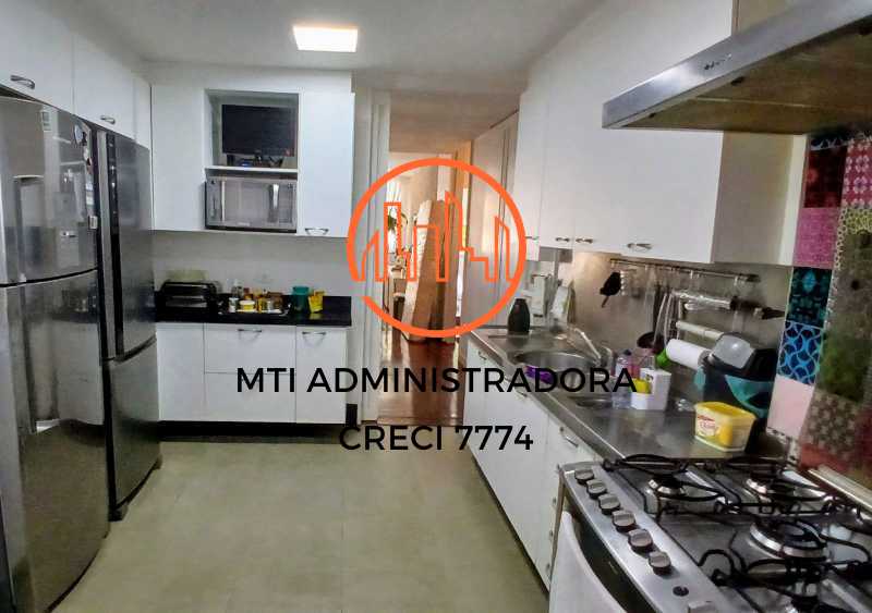 Apartamento à venda com 3 quartos, 160m² - Foto 21