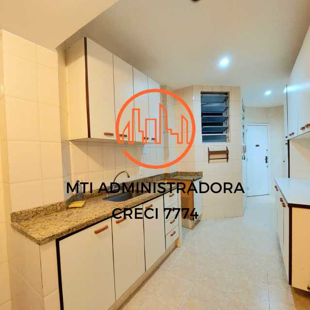 Apartamento para alugar com 3 quartos, 121m² - Foto 27