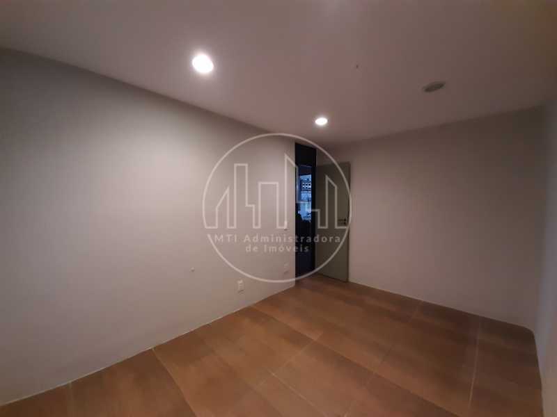 Apartamento à venda com 3 quartos, 150m² - Foto 21