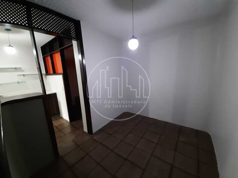 Apartamento à venda com 3 quartos, 150m² - Foto 22