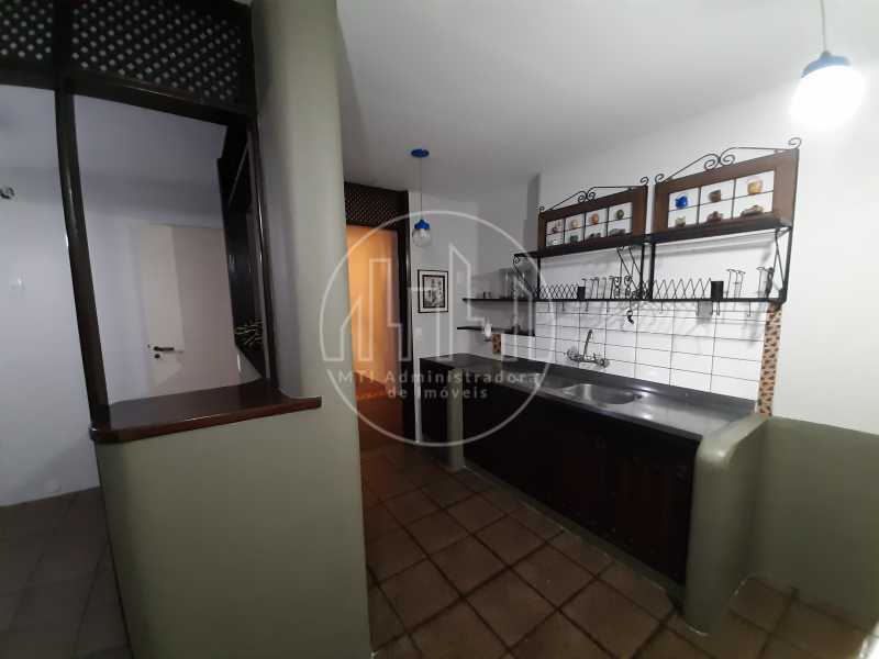 Apartamento à venda com 3 quartos, 150m² - Foto 25