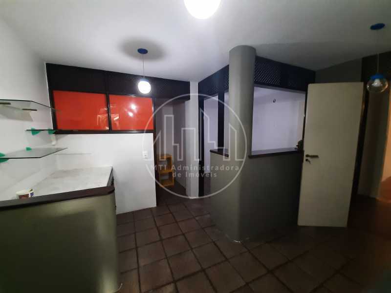 Apartamento à venda com 3 quartos, 150m² - Foto 26