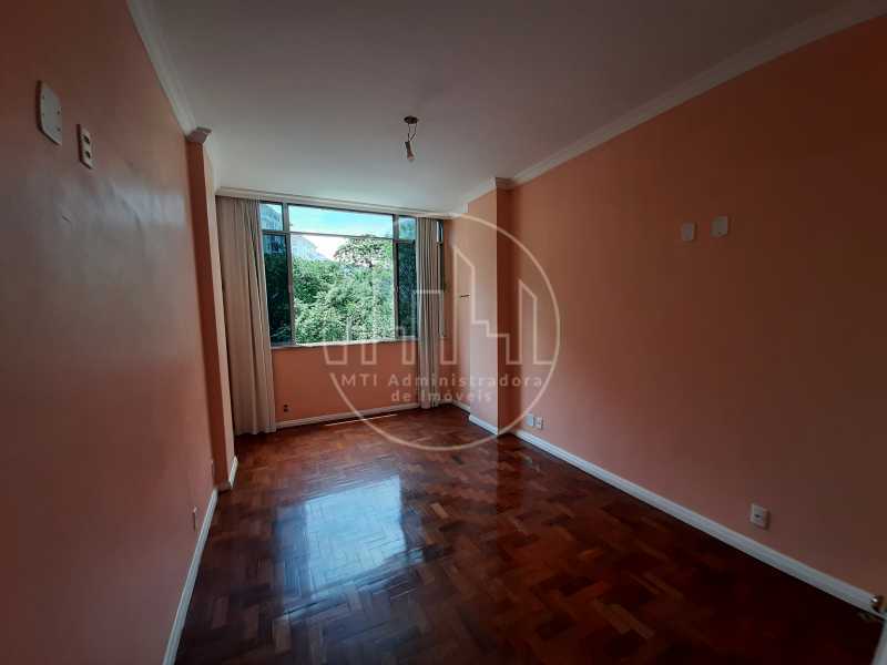 Apartamento à venda com 3 quartos, 125m² - Foto 7