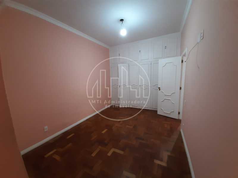 Apartamento à venda com 3 quartos, 125m² - Foto 12