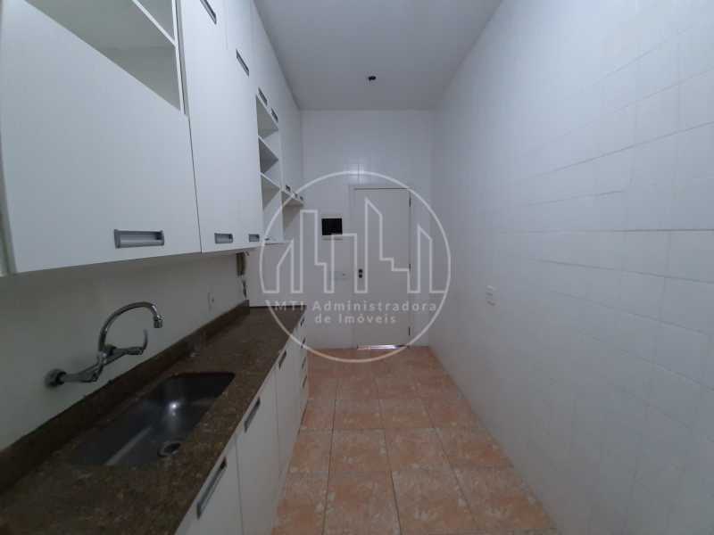 Apartamento à venda com 3 quartos, 125m² - Foto 19