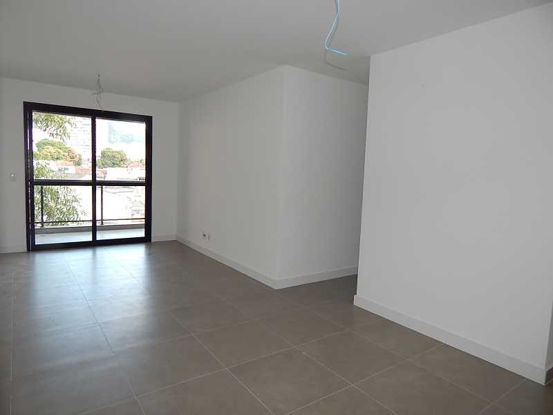 Apartamento à venda com 3 quartos, 83m² - Foto 2