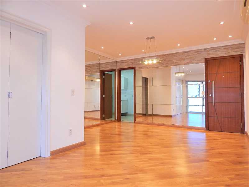 Apartamento à venda com 2 quartos, 90m² - Foto 1