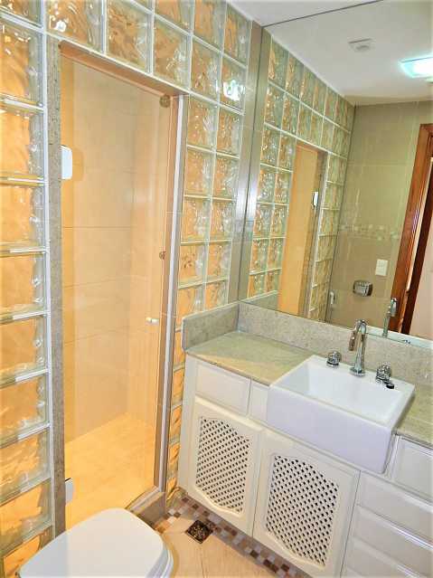 Apartamento à venda com 2 quartos, 90m² - Foto 9