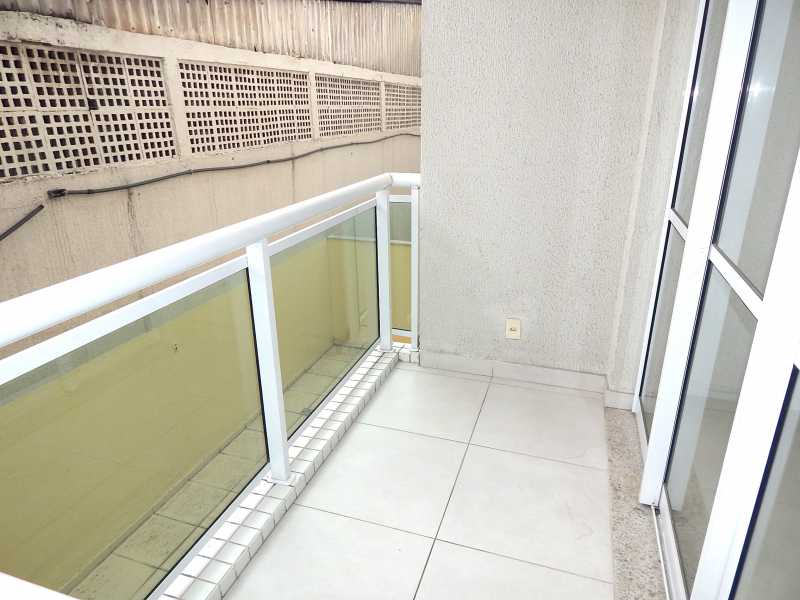 Apartamento à venda com 2 quartos, 62m² - Foto 13