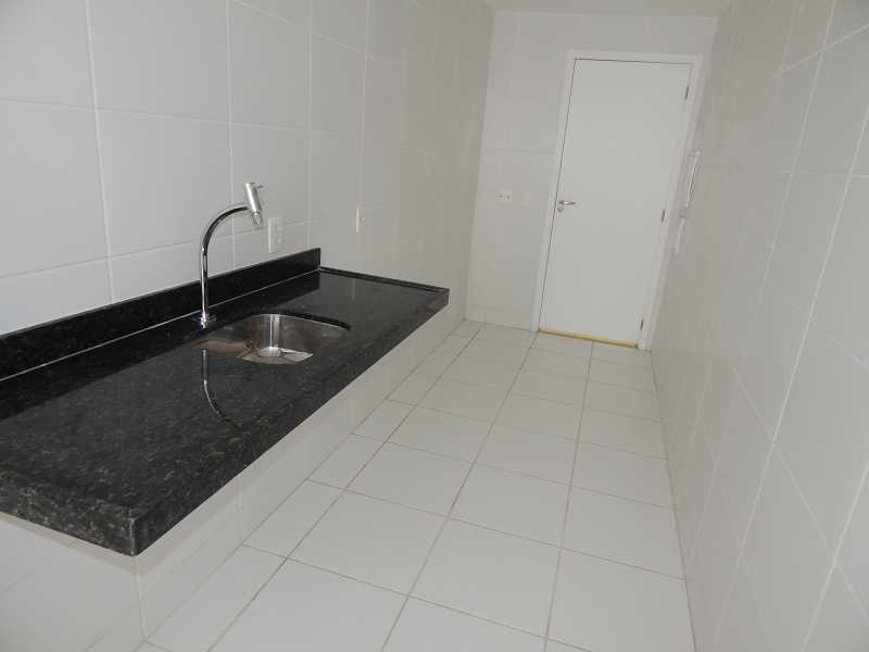 Apartamento à venda com 3 quartos, 75m² - Foto 2