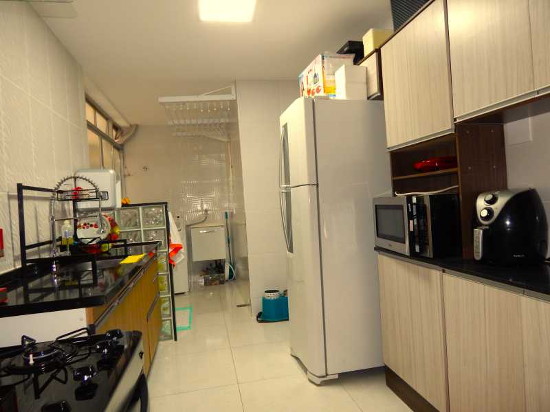 Apartamento à venda com 3 quartos, 83m² - Foto 10