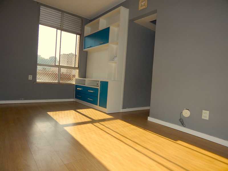 Apartamento à venda com 3 quartos, 59m² - Foto 2