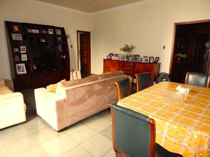 Apartamento à venda com 3 quartos, 138m² - Foto 2