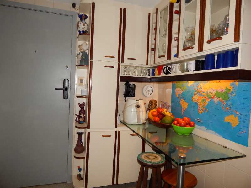 Apartamento à venda com 2 quartos, 99m² - Foto 13