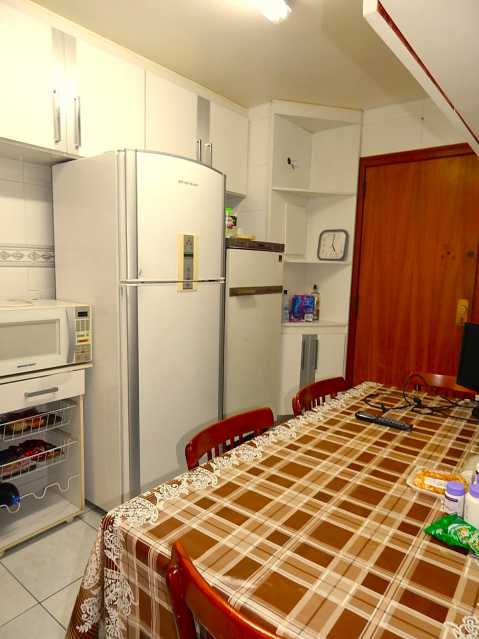 Apartamento à venda com 3 quartos, 123m² - Foto 12