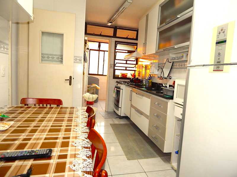 Apartamento à venda com 3 quartos, 123m² - Foto 13