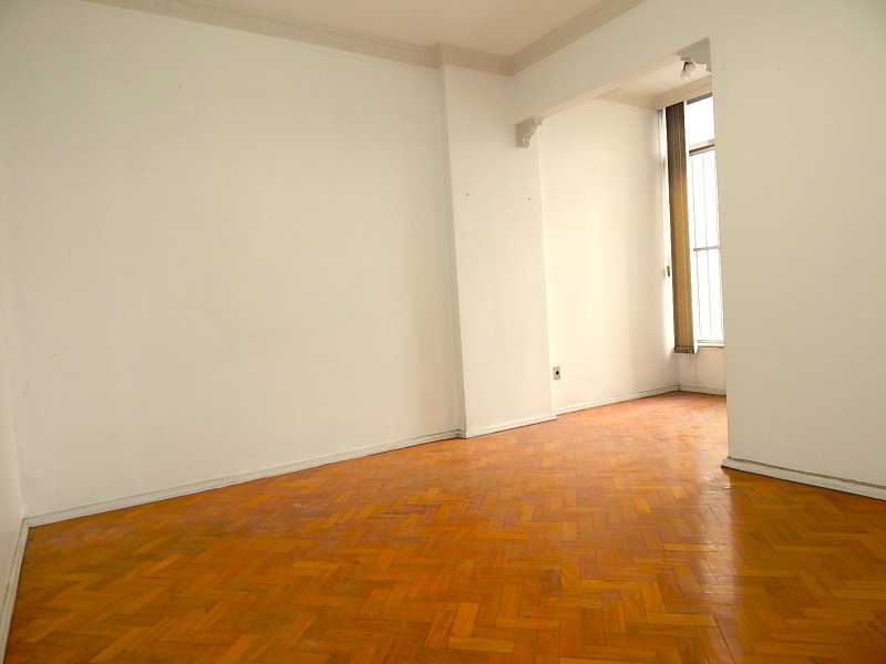 Apartamento à venda com 4 quartos, 137m² - Foto 2