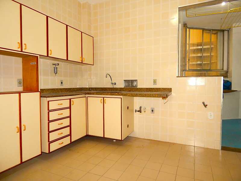 Apartamento à venda com 4 quartos, 137m² - Foto 9