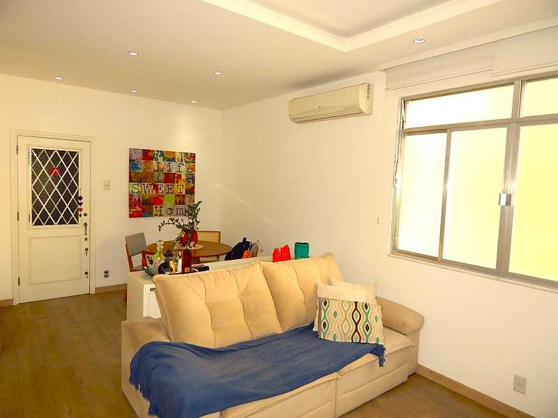 Apartamento à venda com 2 quartos, 90m² - Foto 2