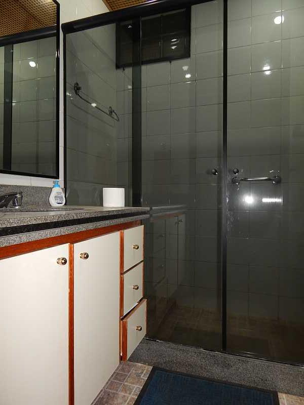 Apartamento à venda com 4 quartos, 176m² - Foto 12