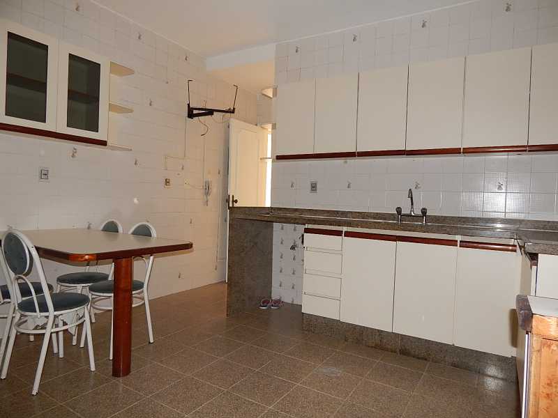 Apartamento à venda com 3 quartos, 176m² - Foto 15