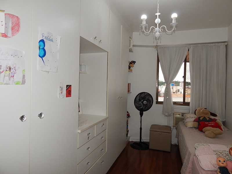 Apartamento à venda com 2 quartos, 85m² - Foto 11