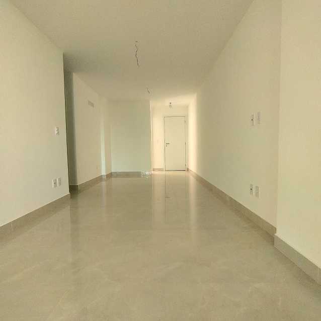 Apartamento à venda com 3 quartos, 100m² - Foto 2