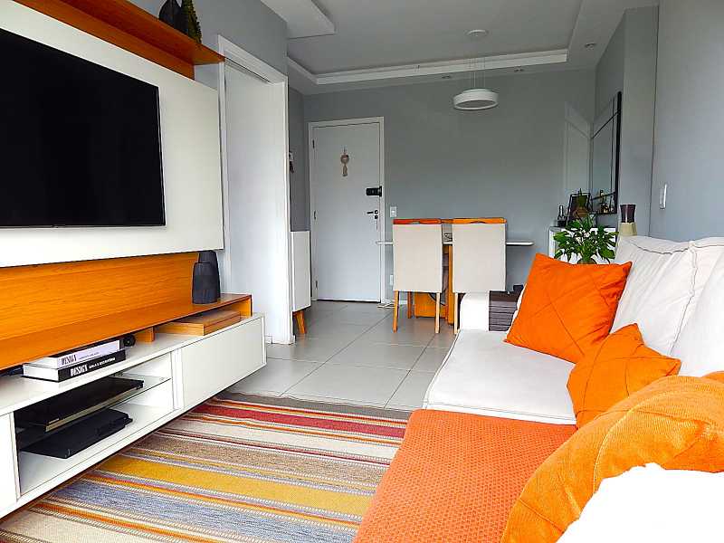 Apartamento à venda com 2 quartos, 58m² - Foto 3