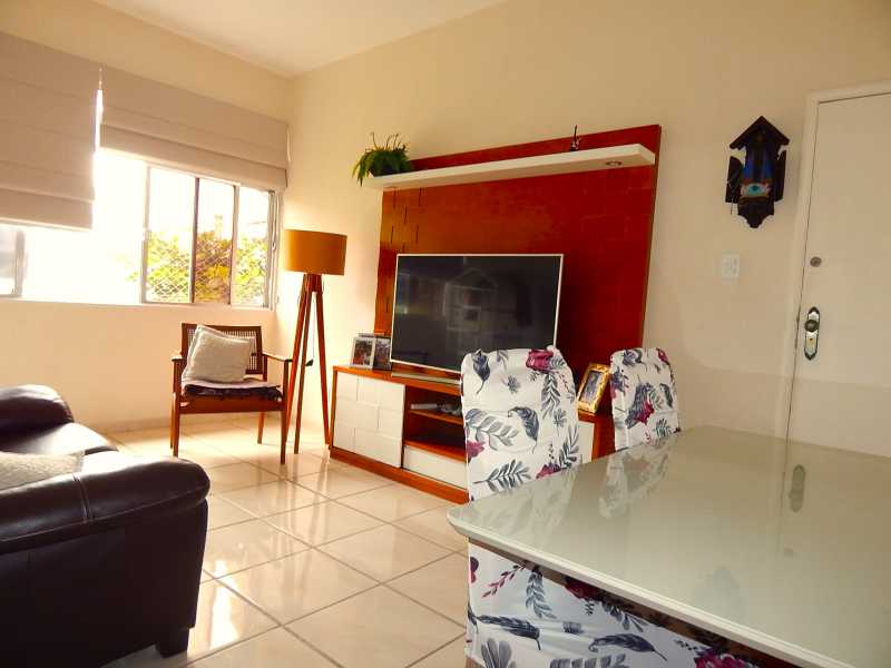 Apartamento à venda com 2 quartos, 74m² - Foto 1