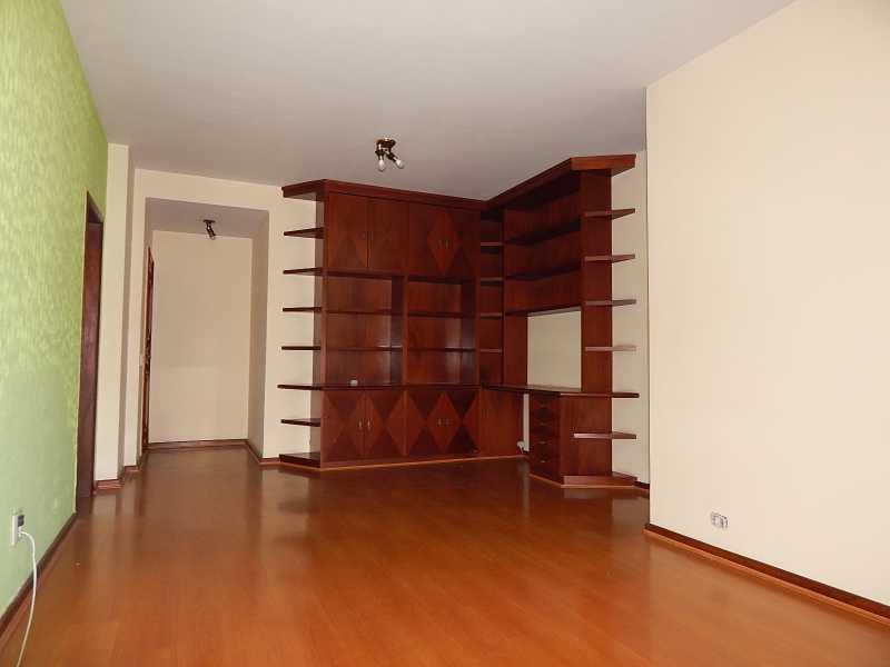 Apartamento à venda com 3 quartos, 110m² - Foto 2