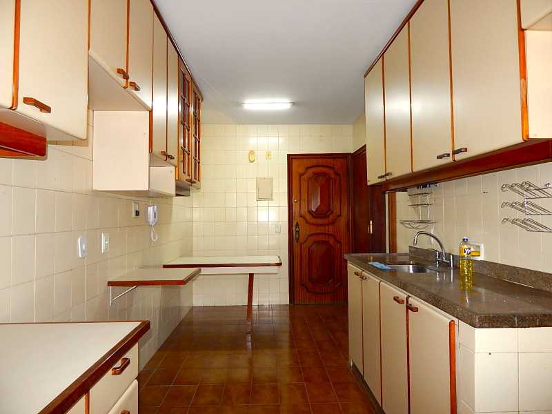 Apartamento à venda com 3 quartos, 110m² - Foto 12