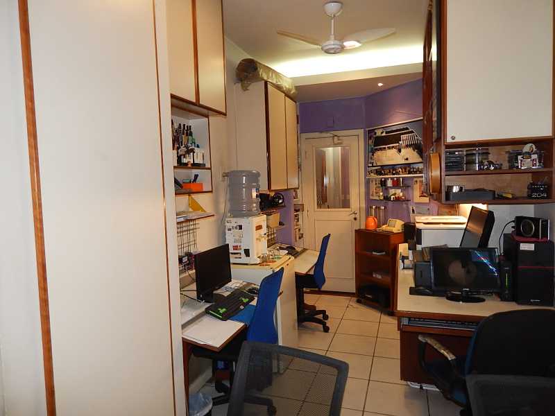 Apartamento à venda com 4 quartos, 80m² - Foto 17