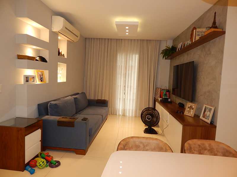 Apartamento à venda com 2 quartos, 89m² - Foto 3